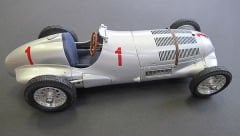 CMC 1/18 1937 Mercedes Benz W125
