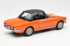 SunStar Fiat 124 Spider BS 1974 orange 1:18