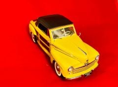 Danbury Mint 1/24  1948 Ford Sportsman