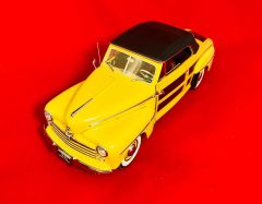 Danbury Mint 1/24  1948 Ford Sportsman