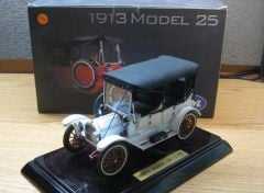 CSM 1/18 1913 BUICK MODEL 25 IN WHITE